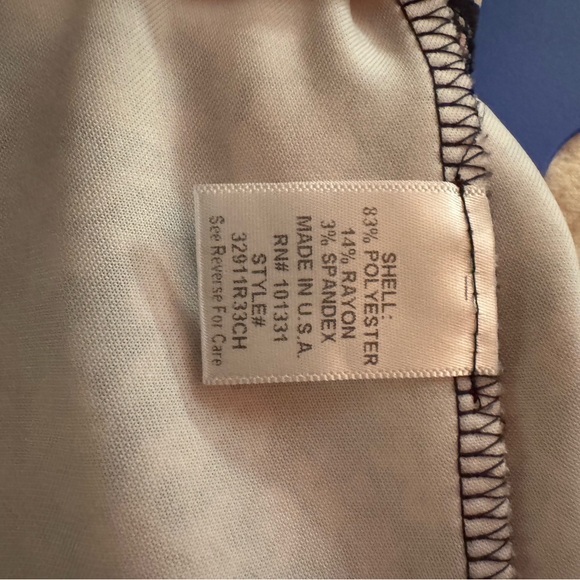 Floral skirt, L, by Charlotte Russe, excellent condition. - Picture 4 of 4